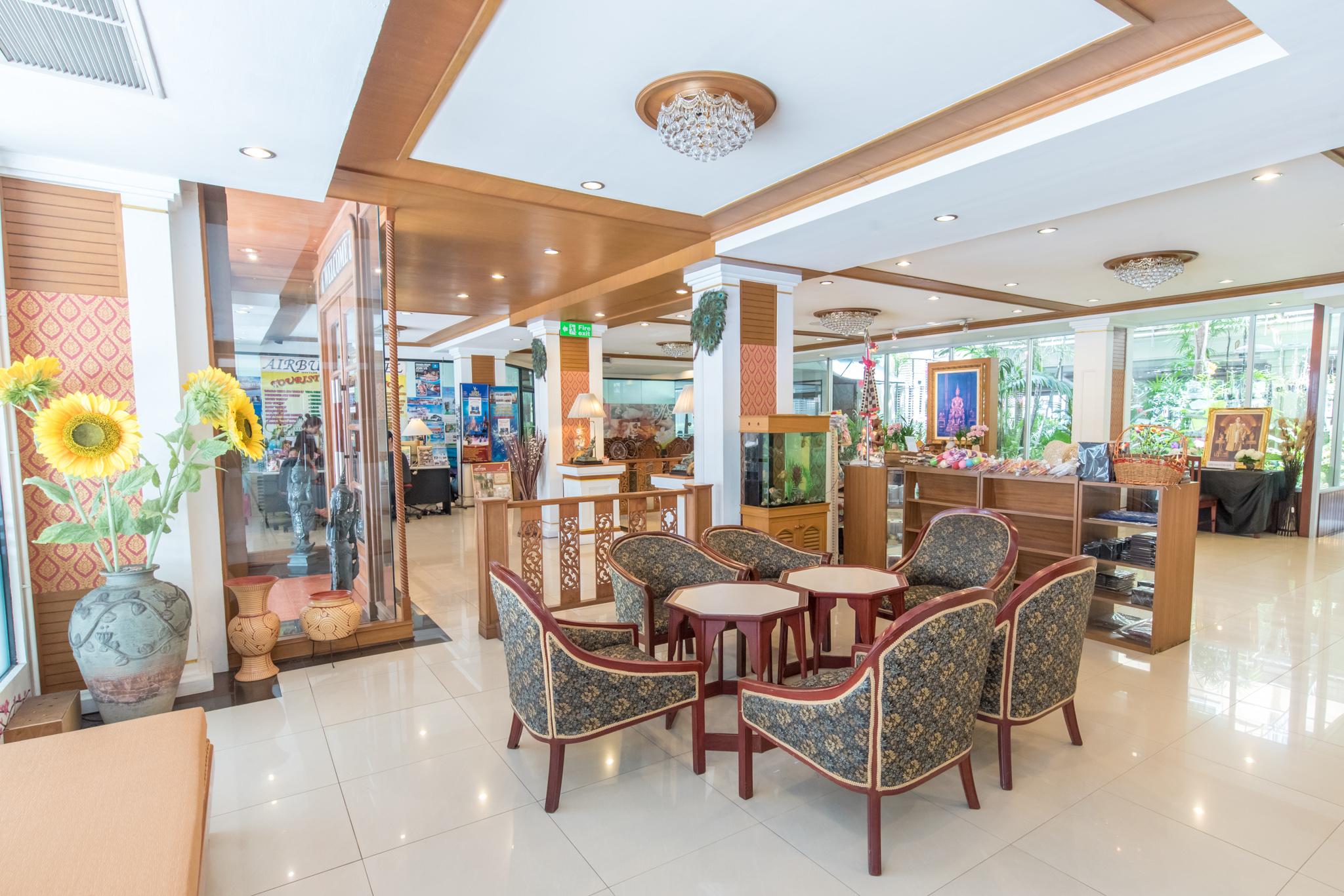 New Siam Riverside Hotel 3*