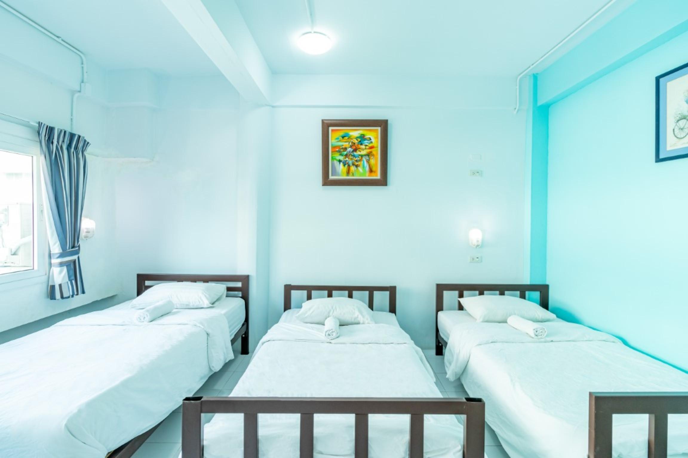 Sleep Dee Hostel *
