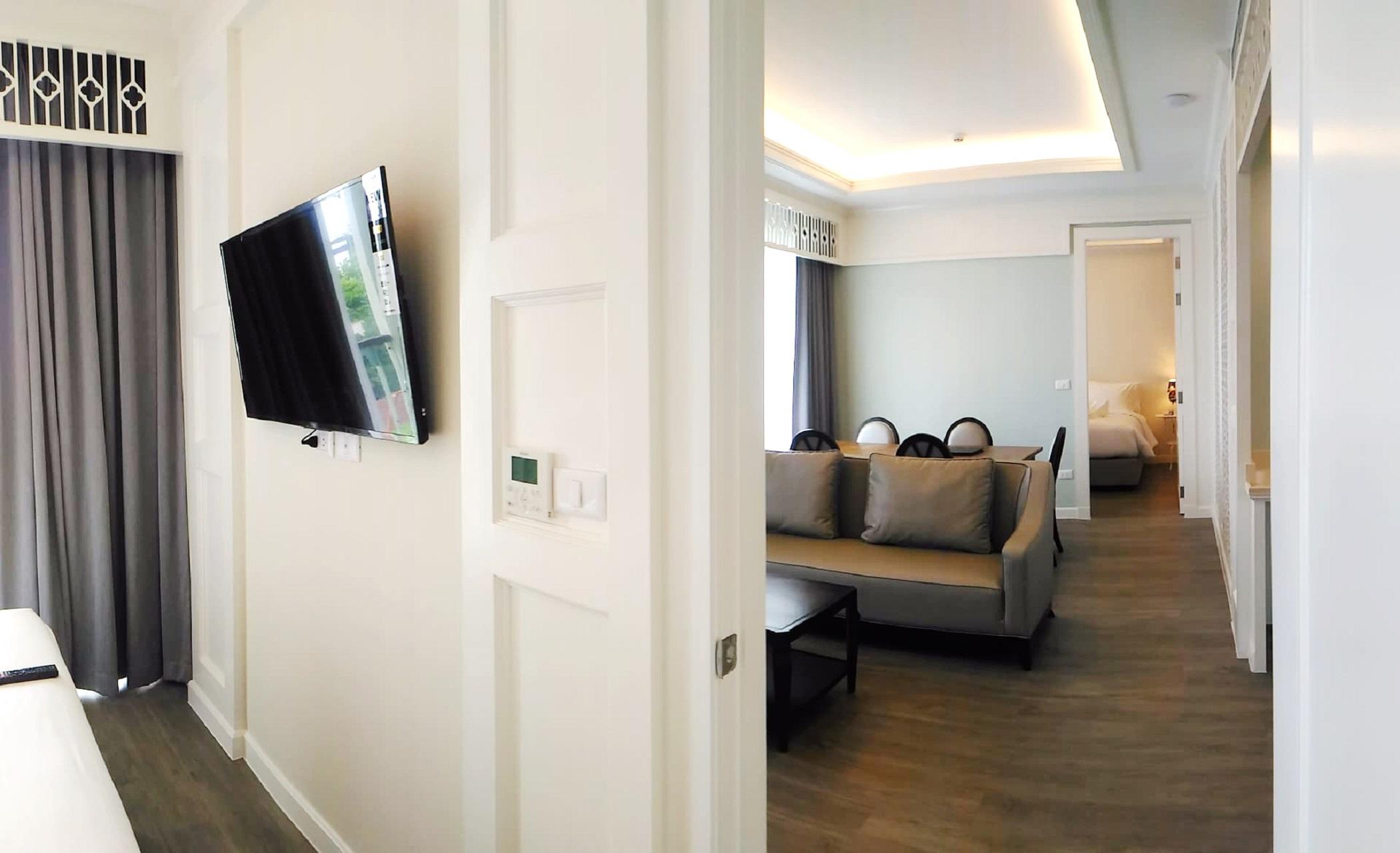 Siam Tharadol Hotel 4*