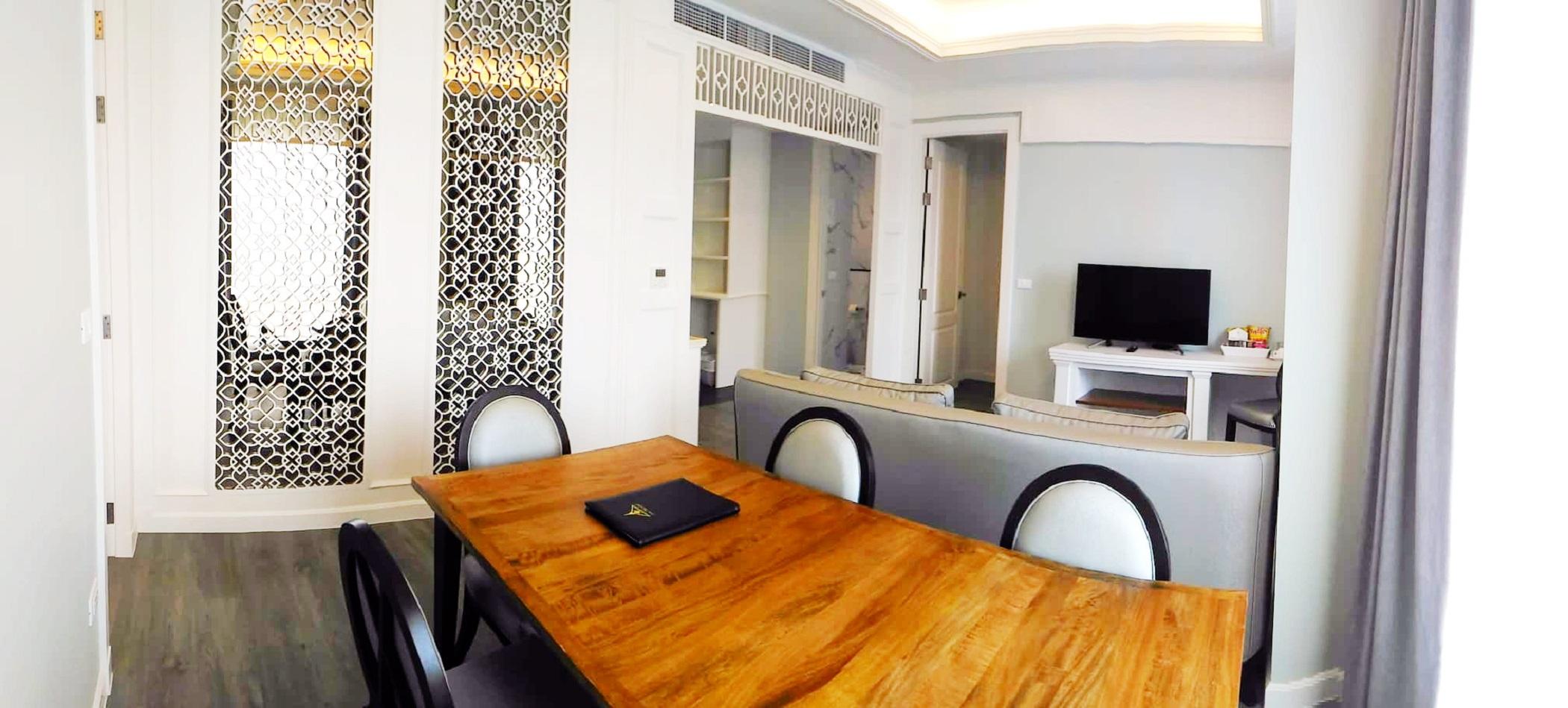 Siam Tharadol Hotel 4*