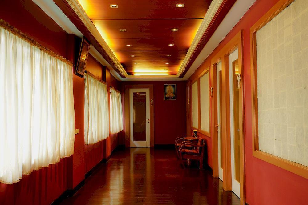 Saphan Krungthep Hostel *