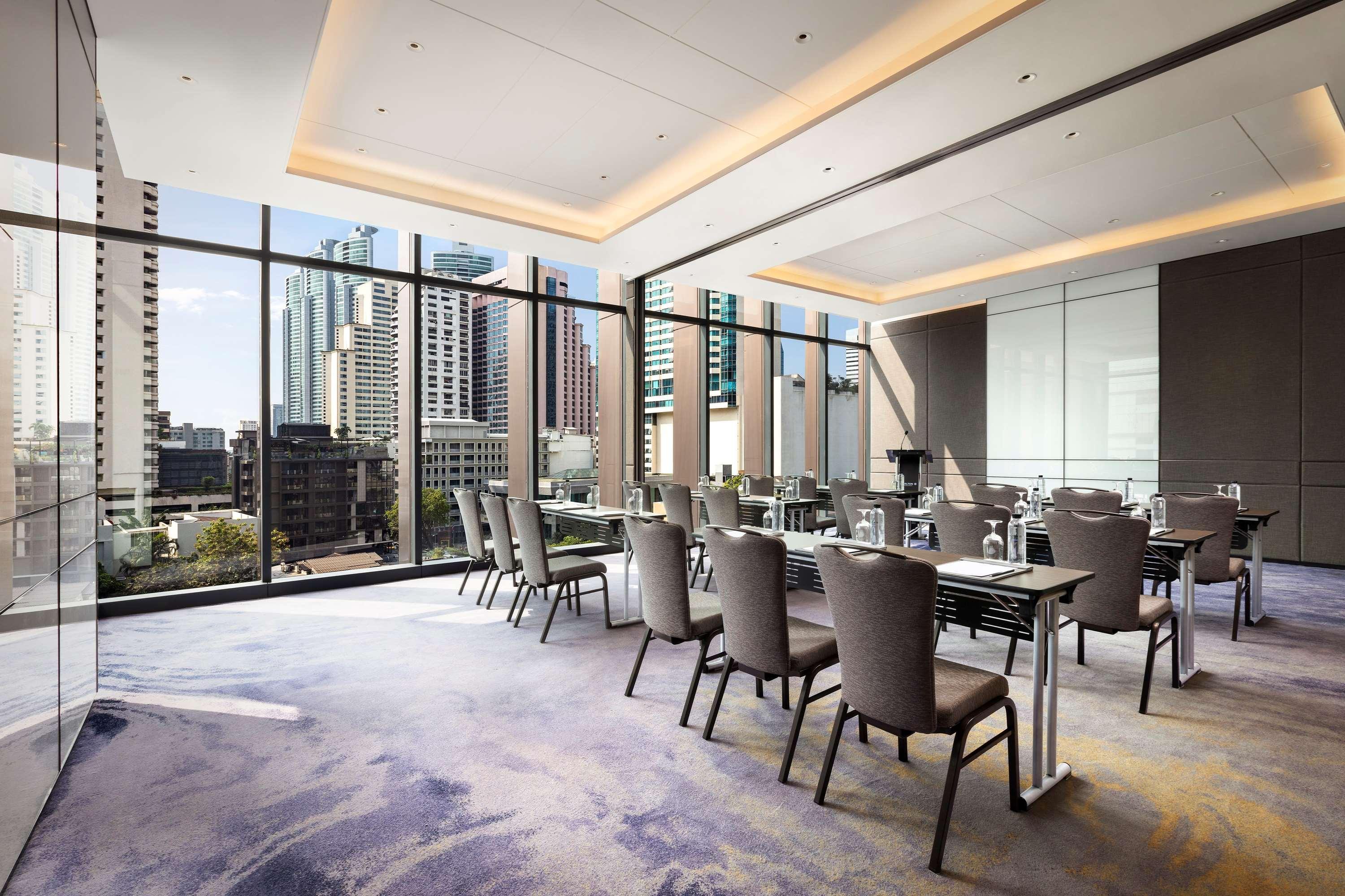 Carlton Sukhumvit Hotel 5*