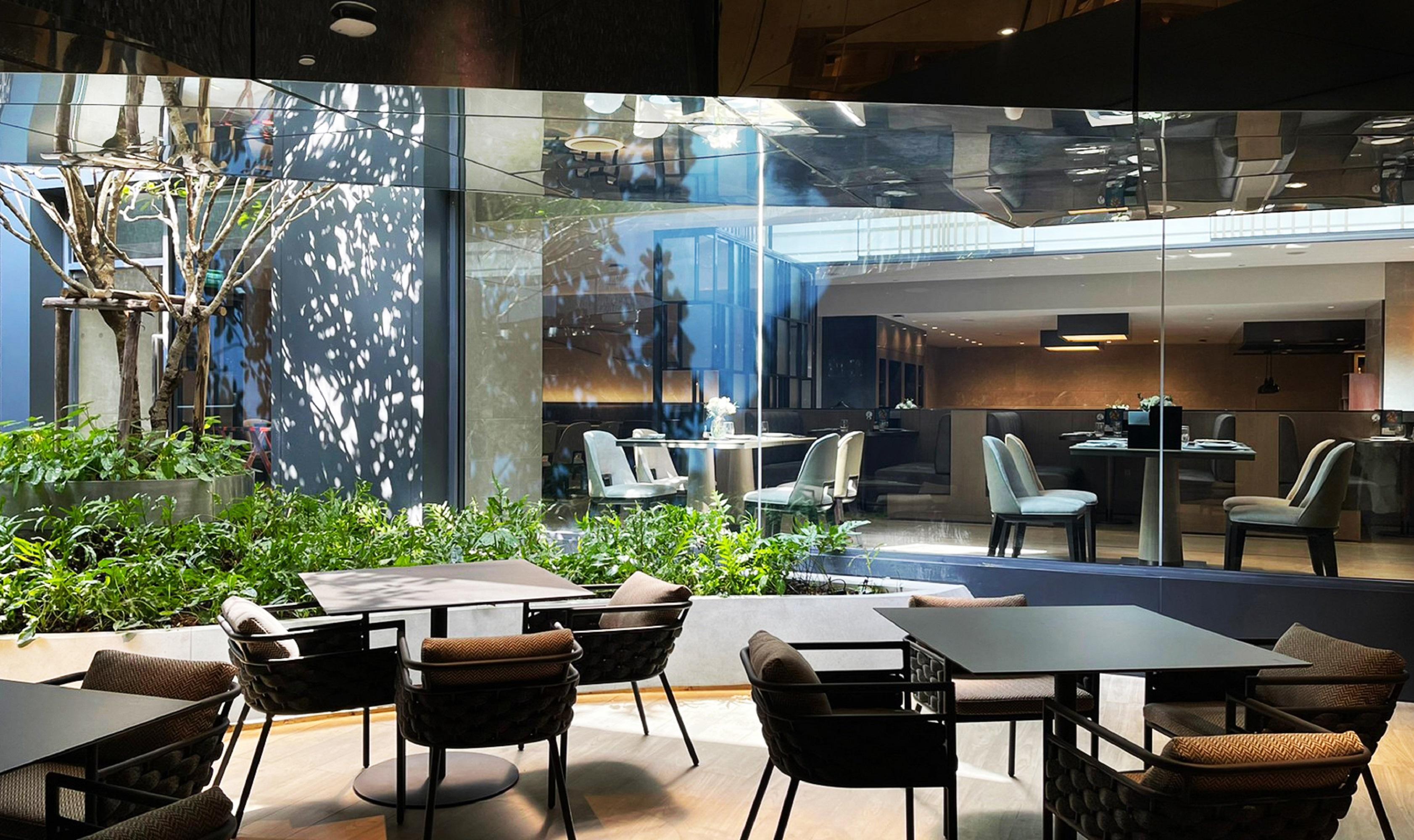 Carlton Sukhumvit 5*