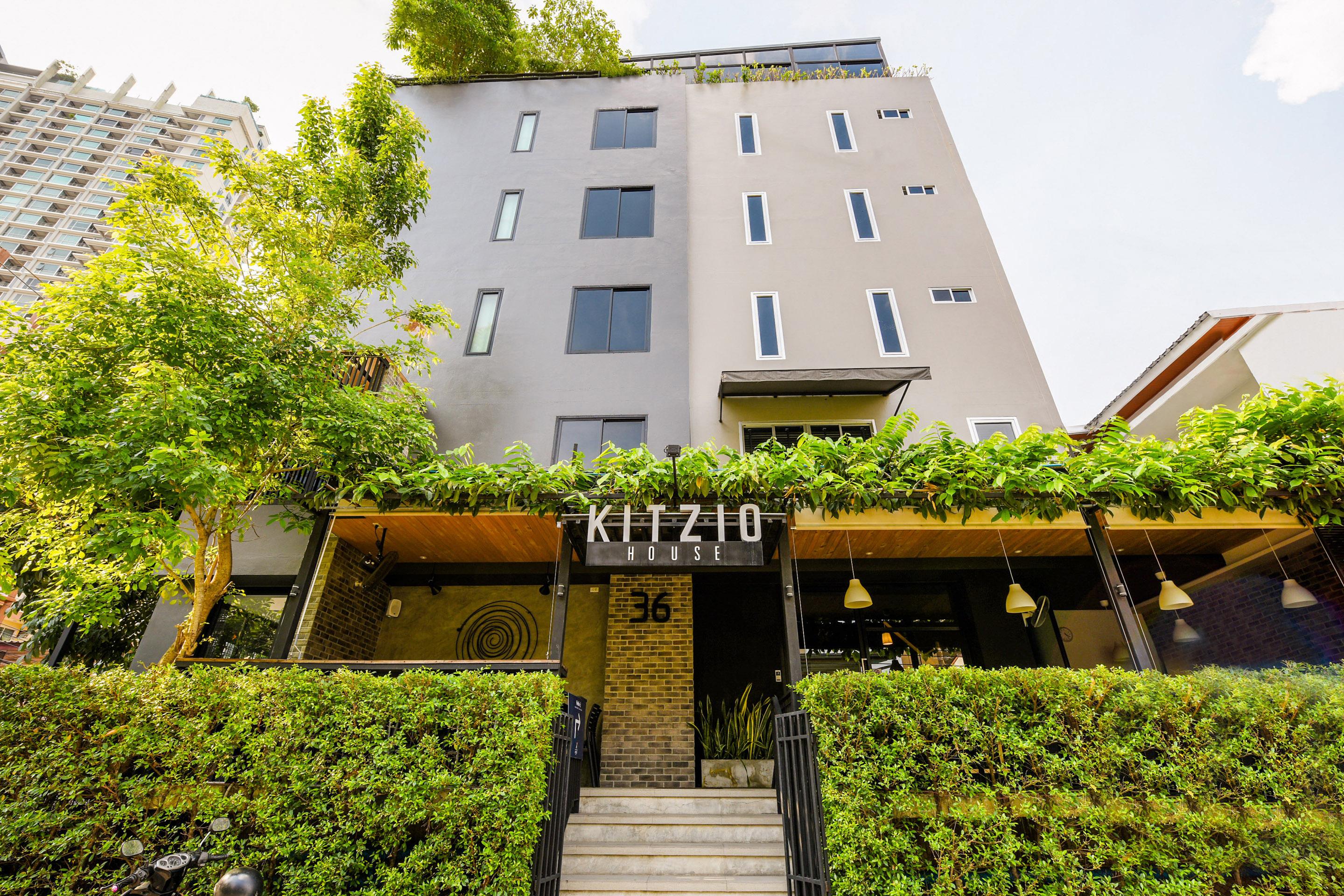 Hotel Vaccinated Staff - Oyo 137 Kitzio House Bangkok