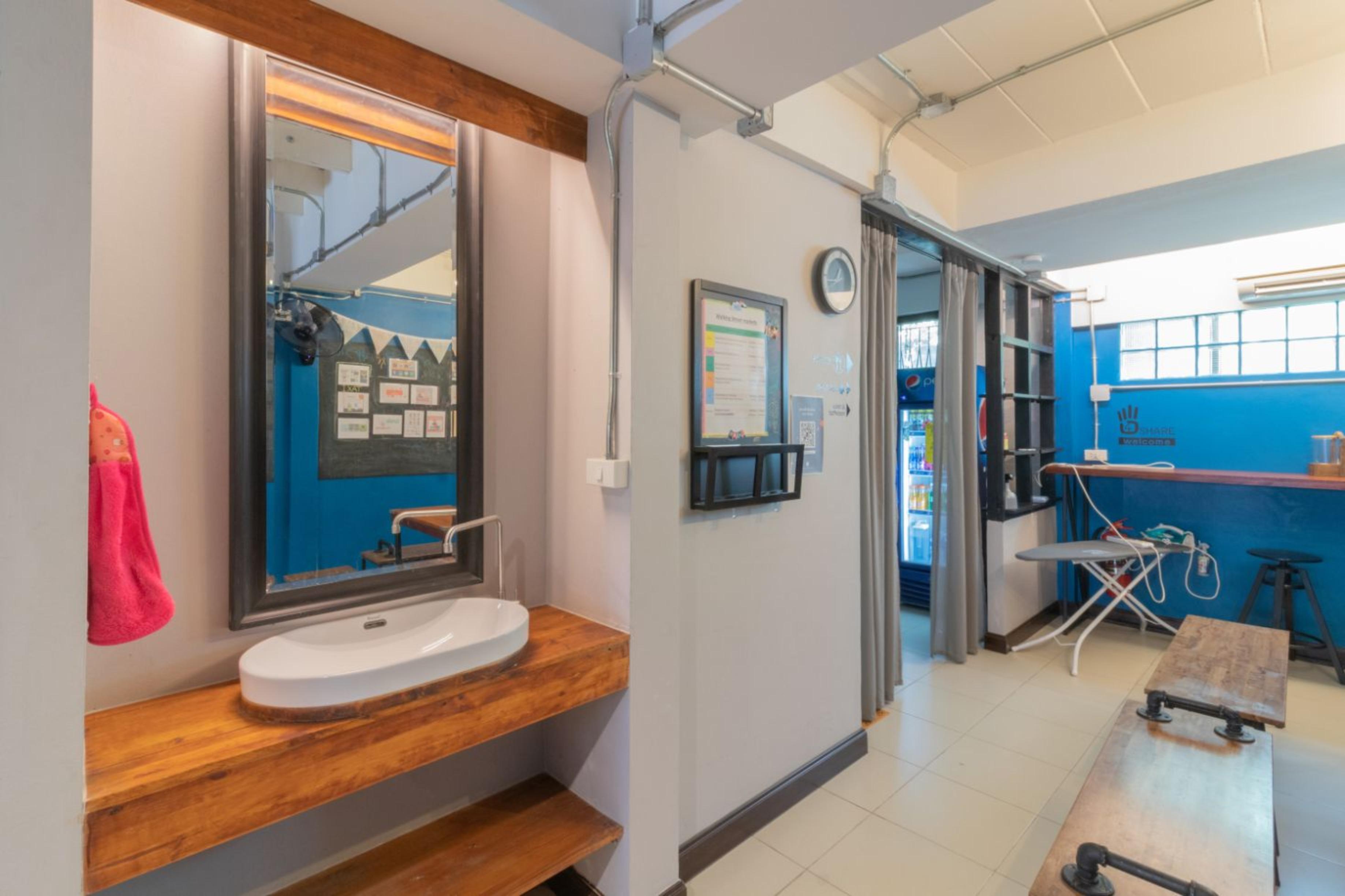 4share (adults Only) * Bangkok