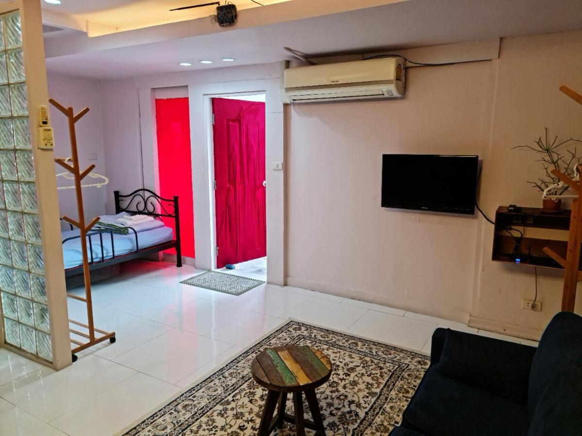 Ddm House Hostel *