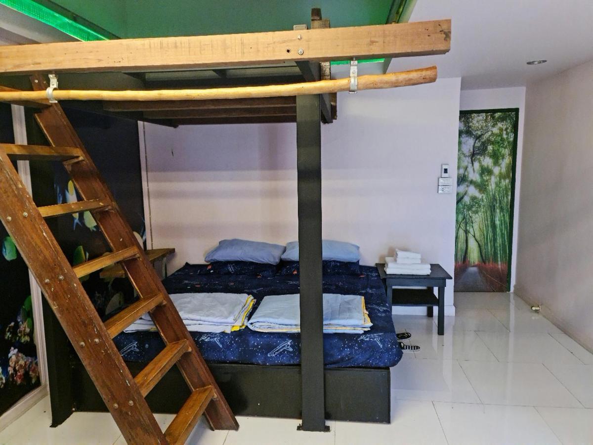 Hostel Ddm House