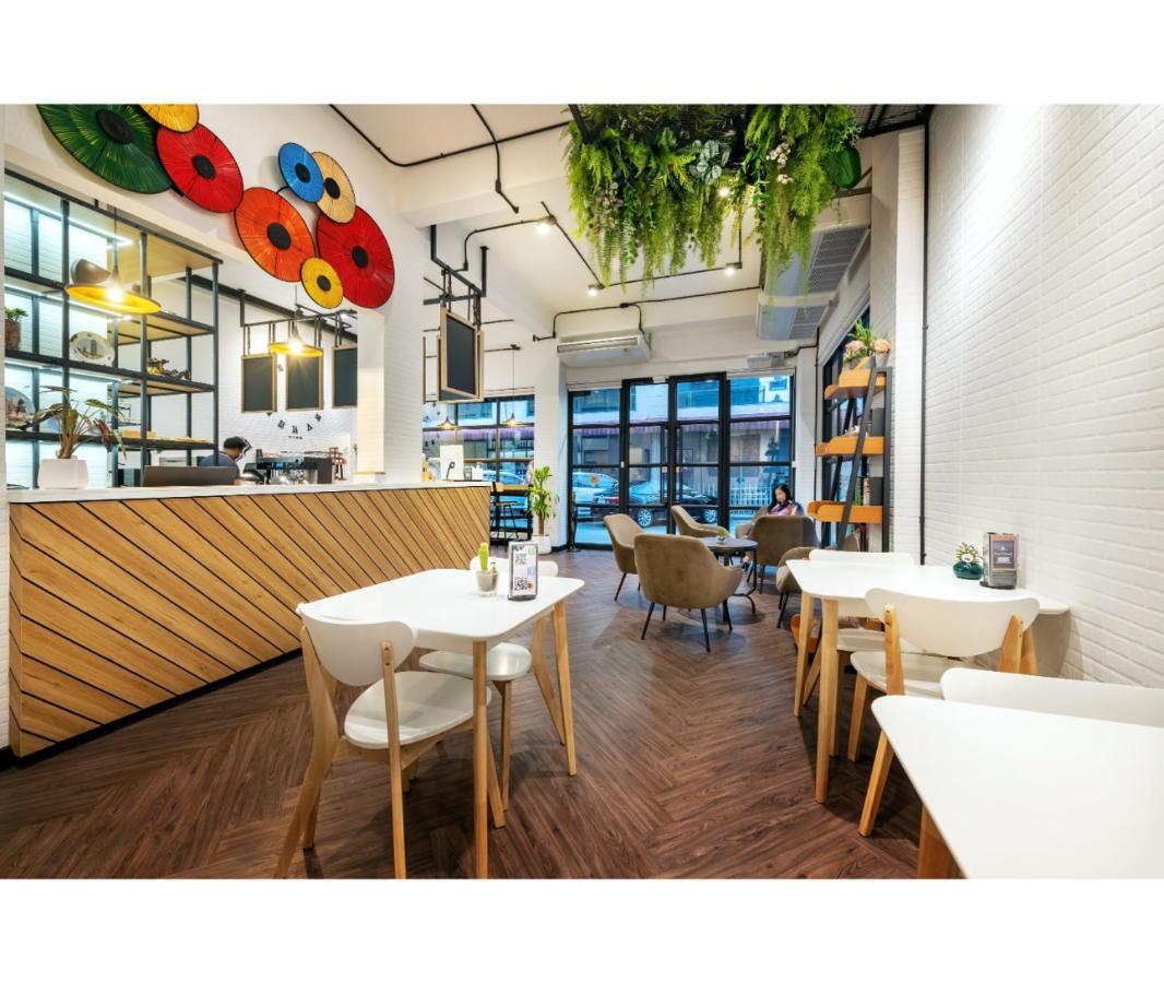 Siam Subway And Cafe Bangkok