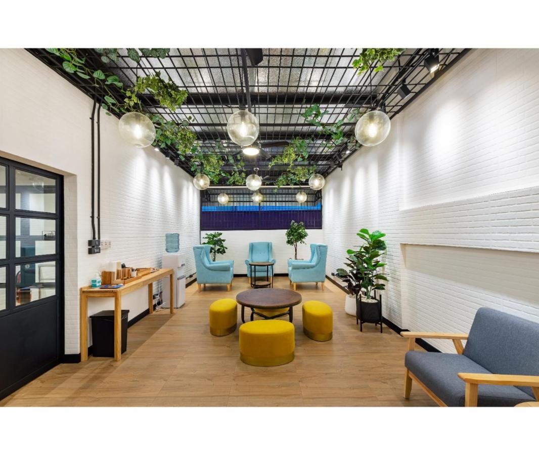 Hostel Siam Subway And Cafe *