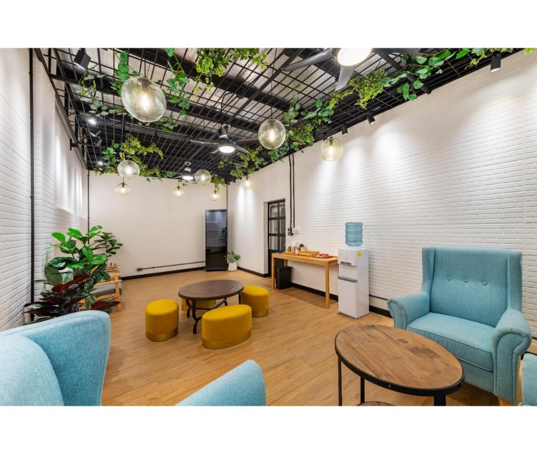 Hostel Siam Subway And Cafe Bangkok