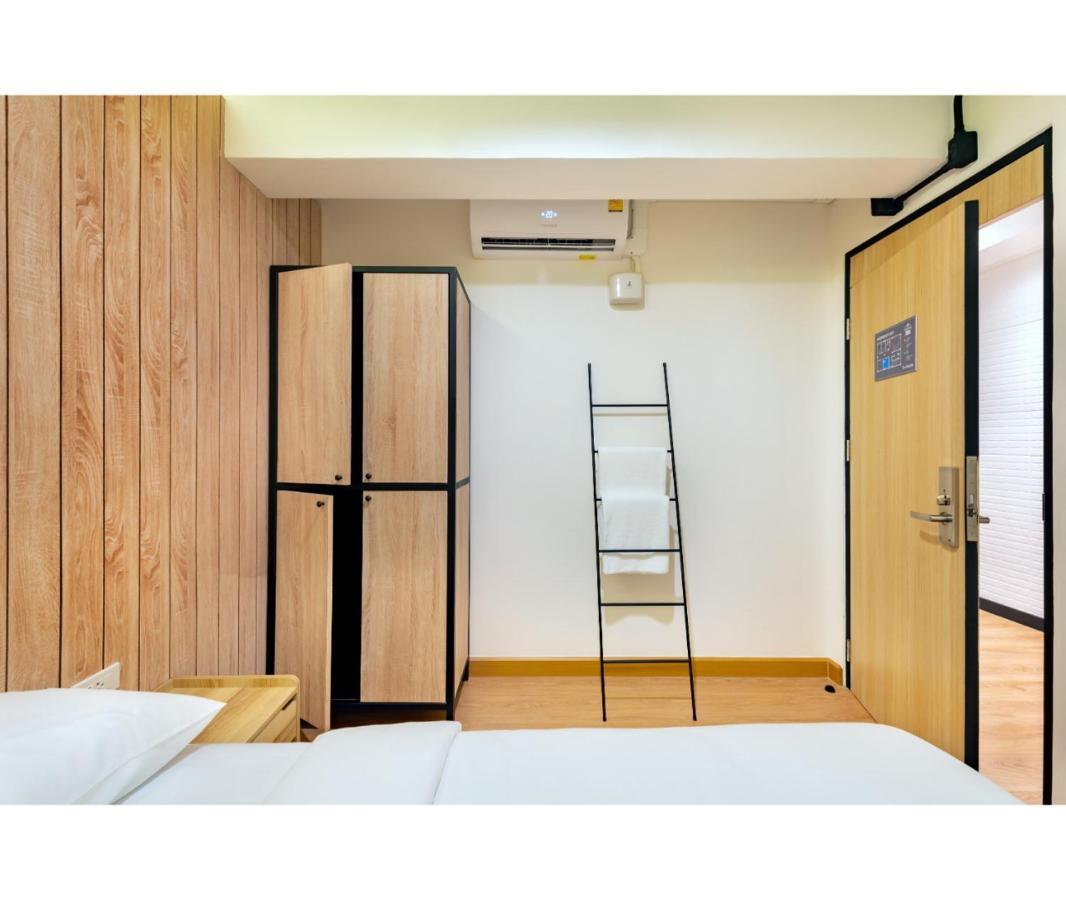 Hostel Siam Subway And Cafe Bangkok