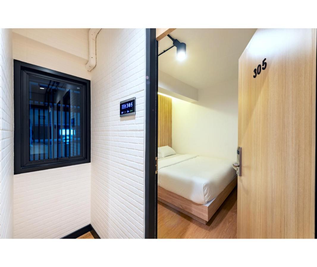 Hostel Siam Subway And Cafe