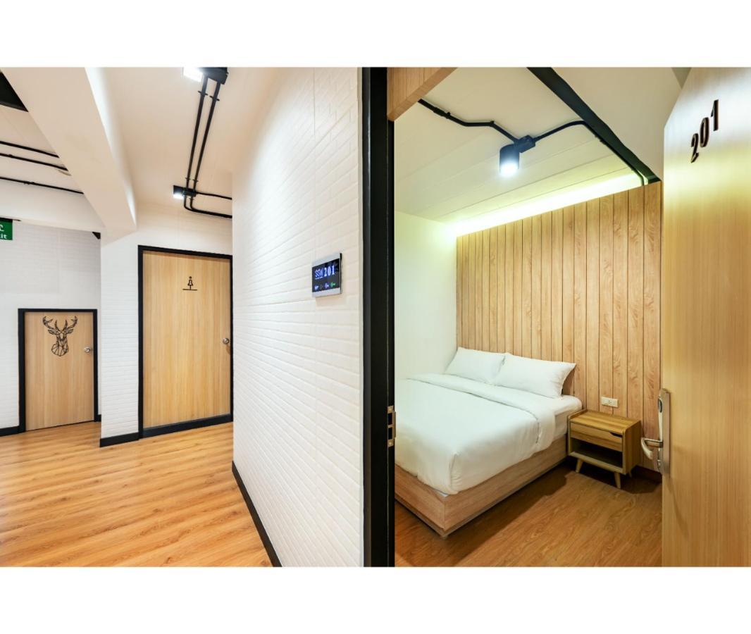 Hostel Siam Subway And Cafe *