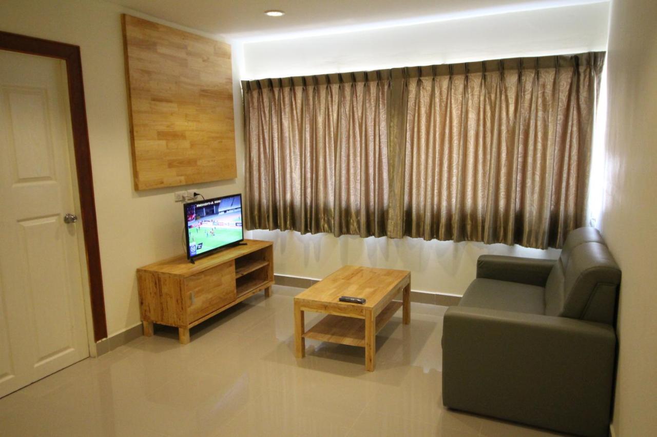 Lee Place Phatthanakan