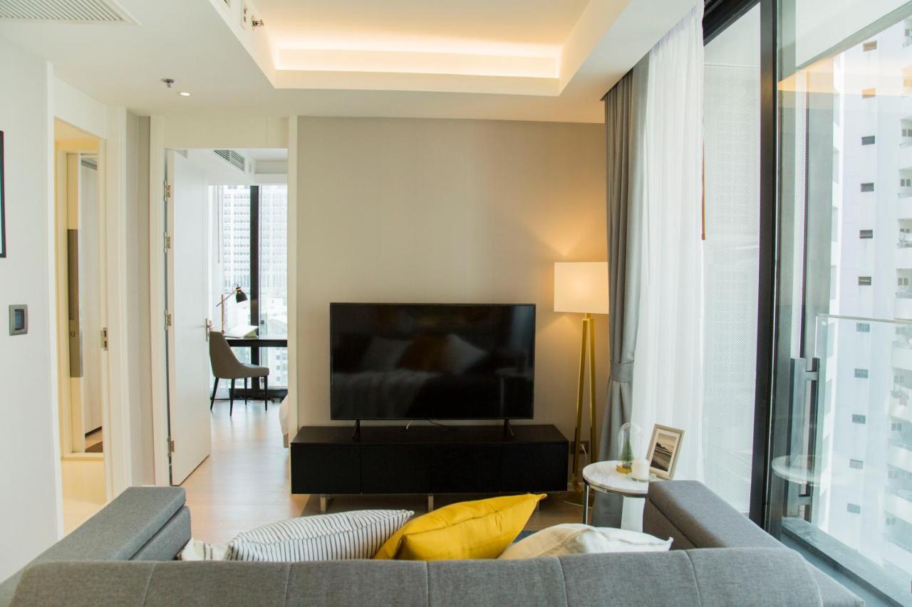 Apartment Sukhumvit 11#luxury#pool#gym#bts Nana&mrt Sukhumvit#1br#max2ppl Bangkok