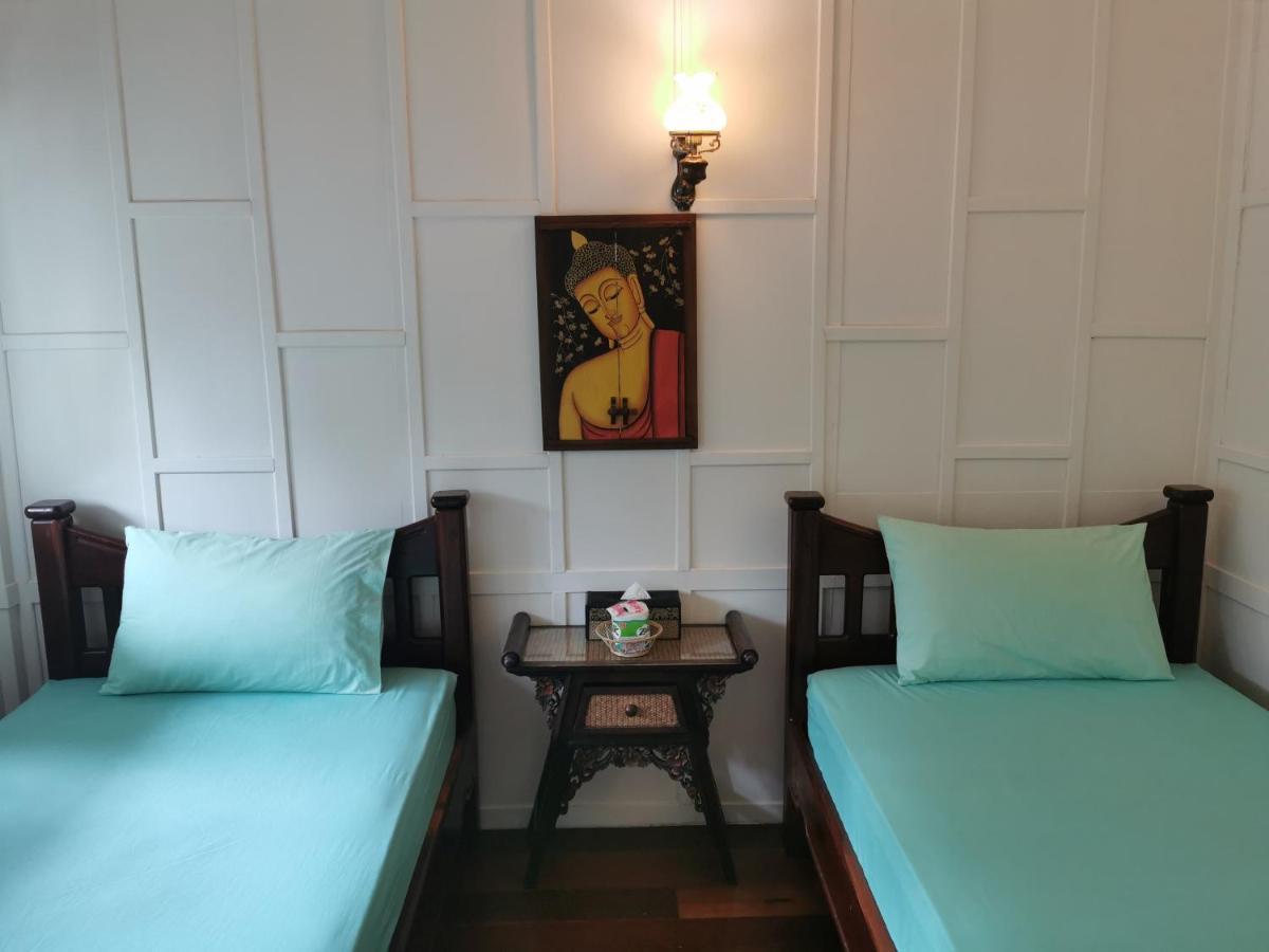 Tavee Bangkok