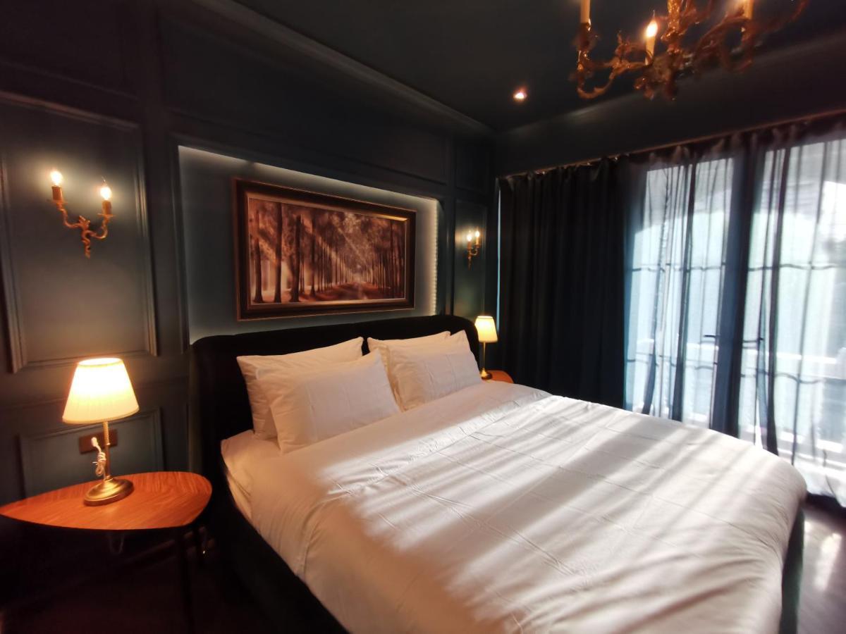 Hotel Double Bed