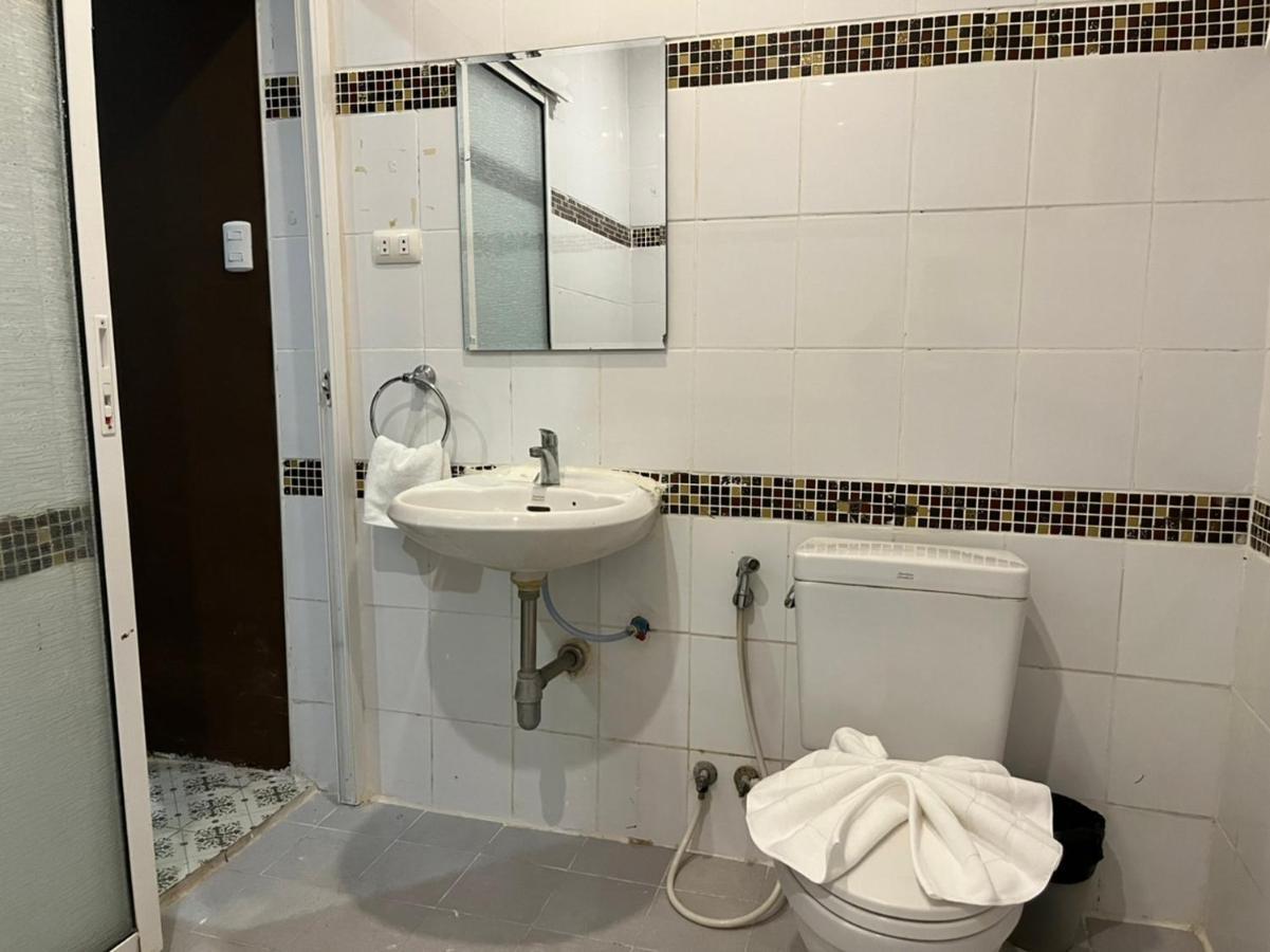 Hotel Cozy Asoke Bangkok