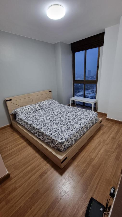 Sky Baan Sukhumvit 103 Appartement *