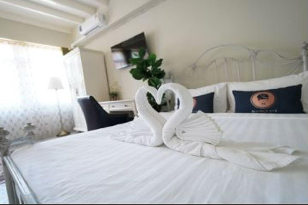 Roomquest 2499 Heritage Chinatown Hotel 4*