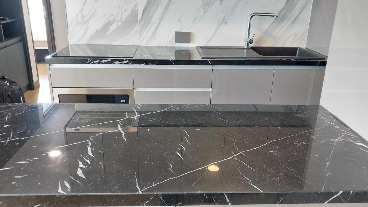 Luxury Queen Sirikit Asok Termianl 21 Appartement Bangkok