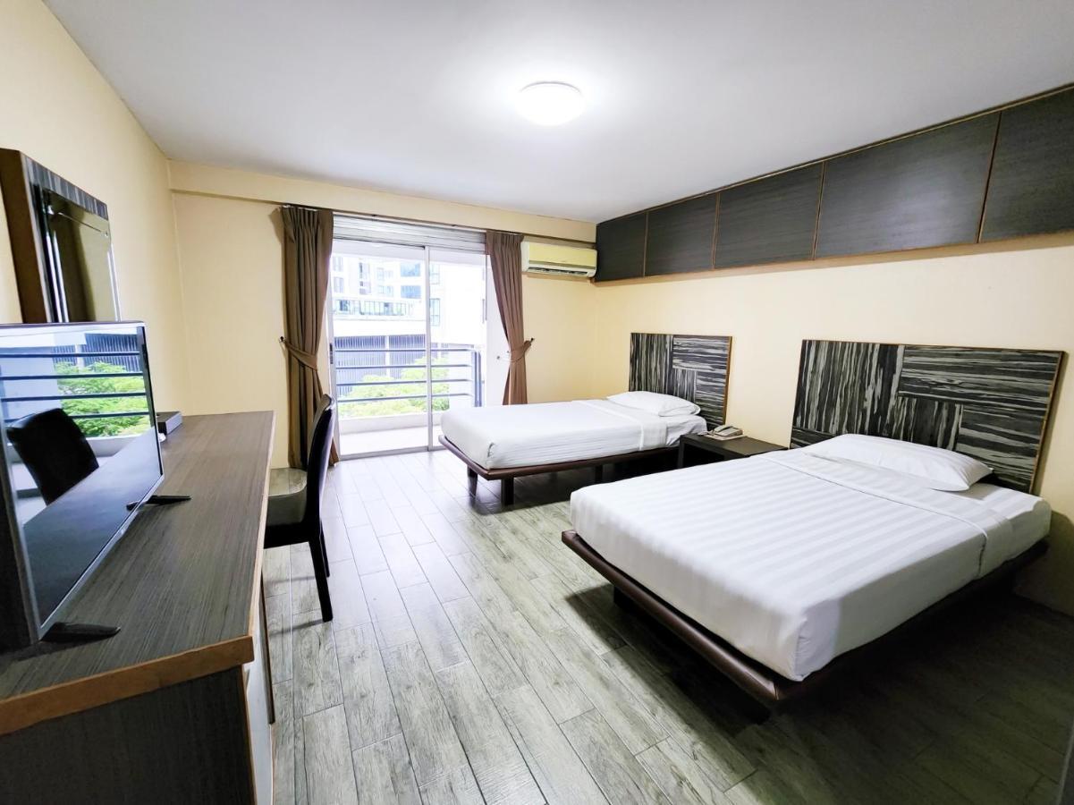 Watana Hotel