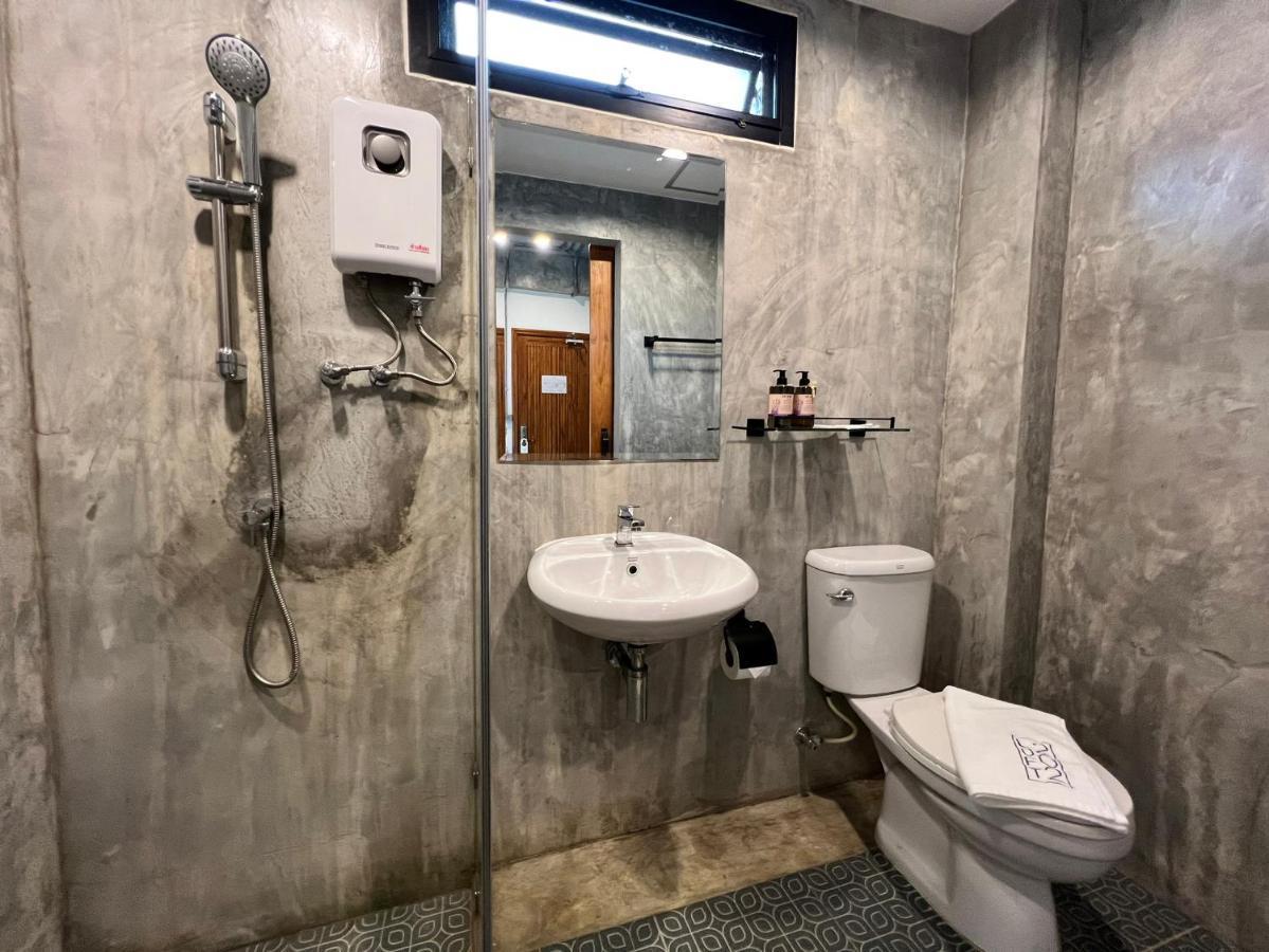 Loft 202 Hotel 4*