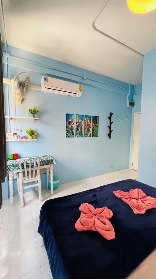 4j Guest house Bangkok