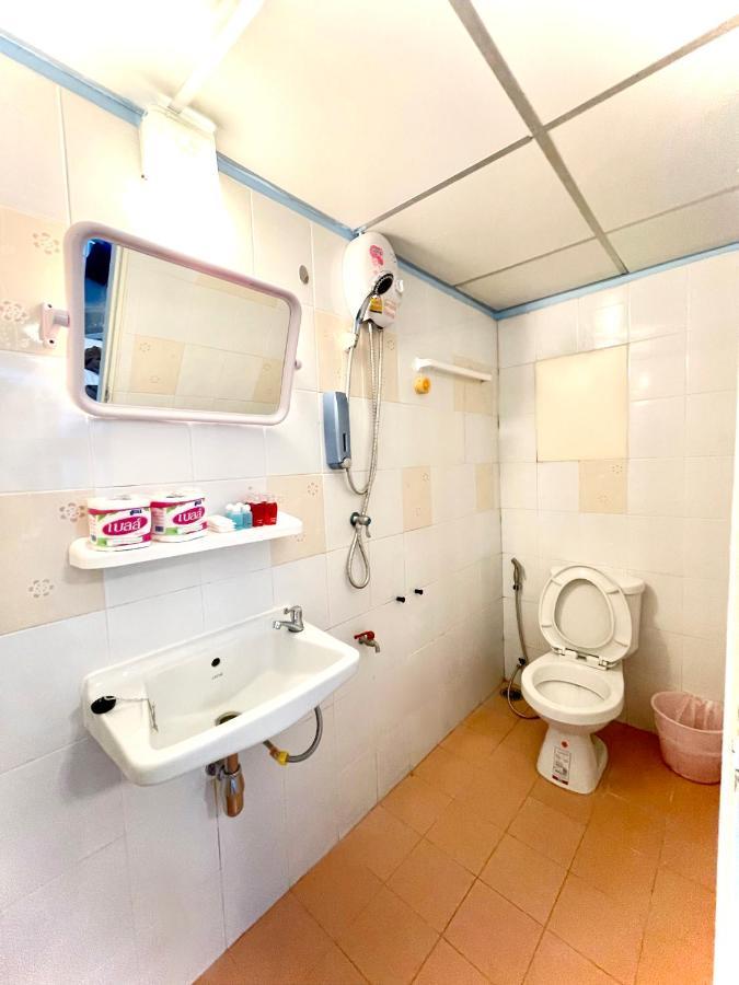 4j Guest house