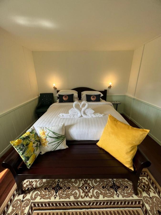 Roomquest Rim Praya Dinsor Road 3*