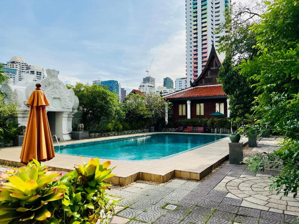 Indra Regent Hotel 4*
