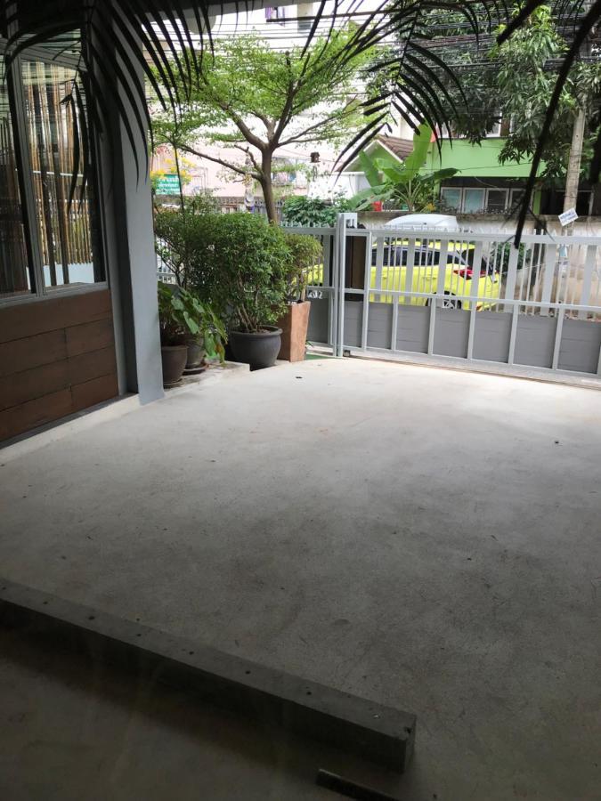 Nesuto Ramkamhaeng 52 Hostel Bangkok