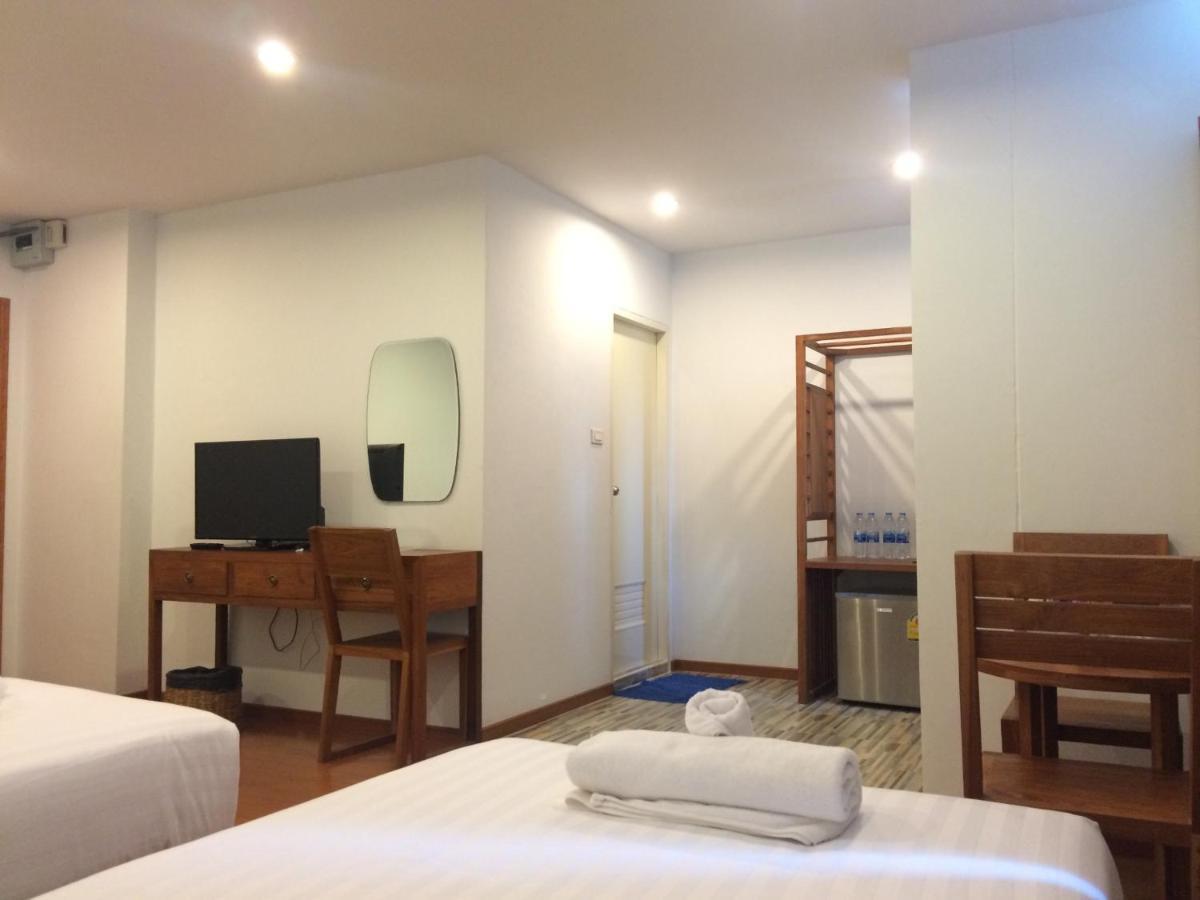 Double Dd House At Mrt Sutthisarn Hostel