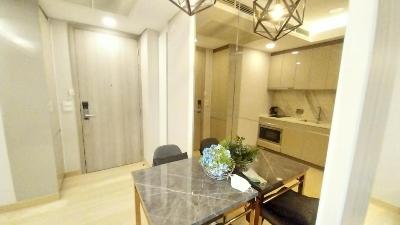 Luxury Queen Sirikit Asok Termianl 21 * Bangkok