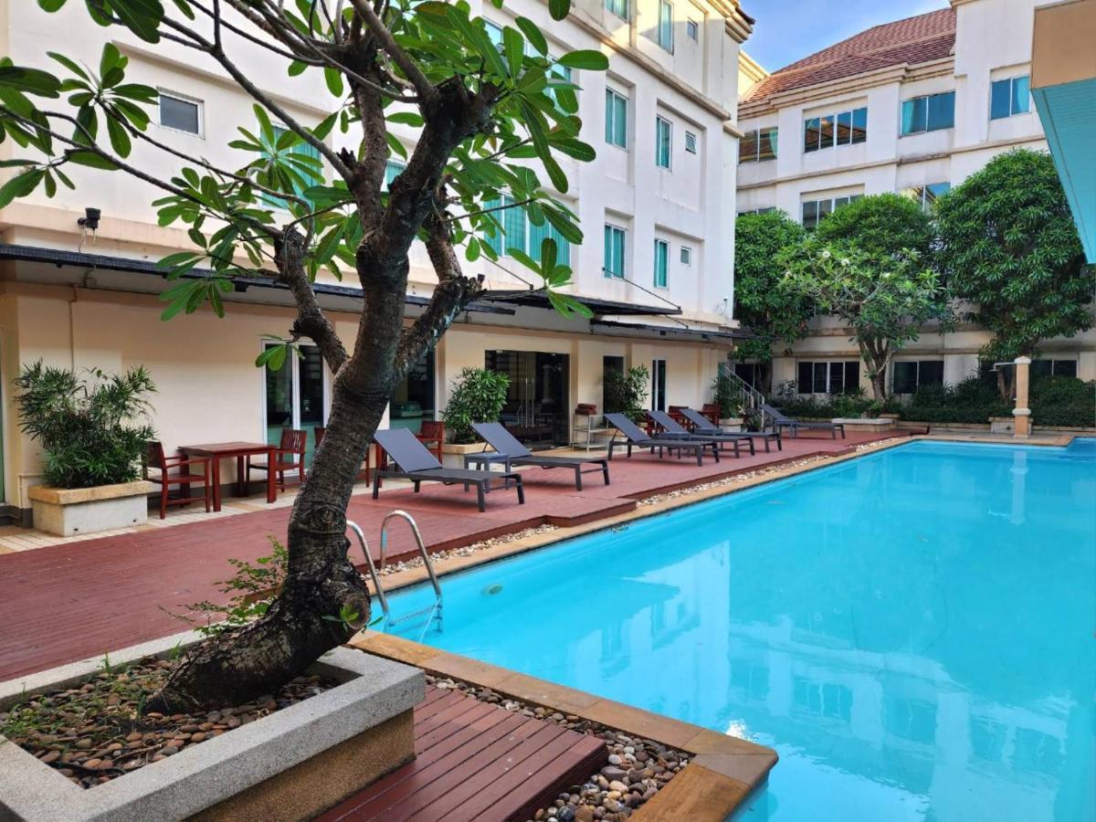Avion Hotel 5*