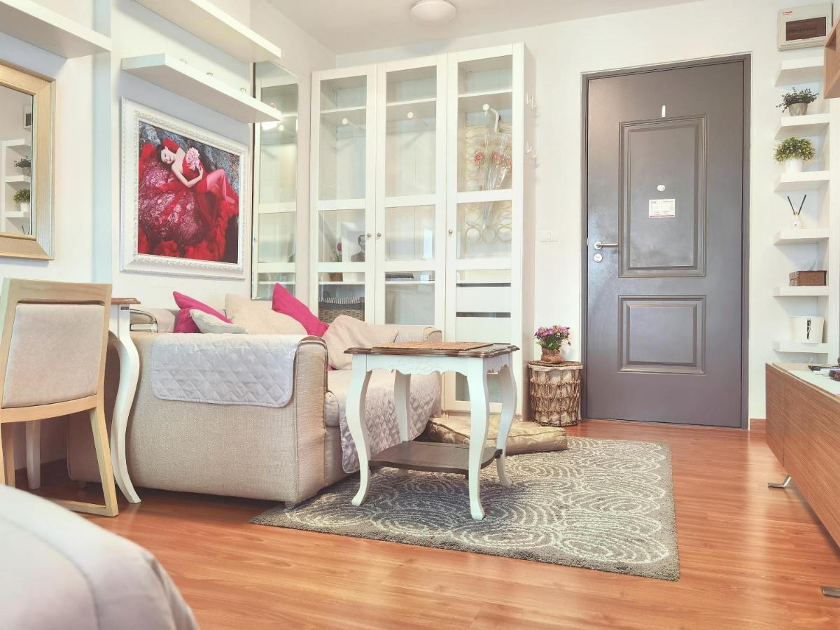 Rama9 Cozy Apartment *