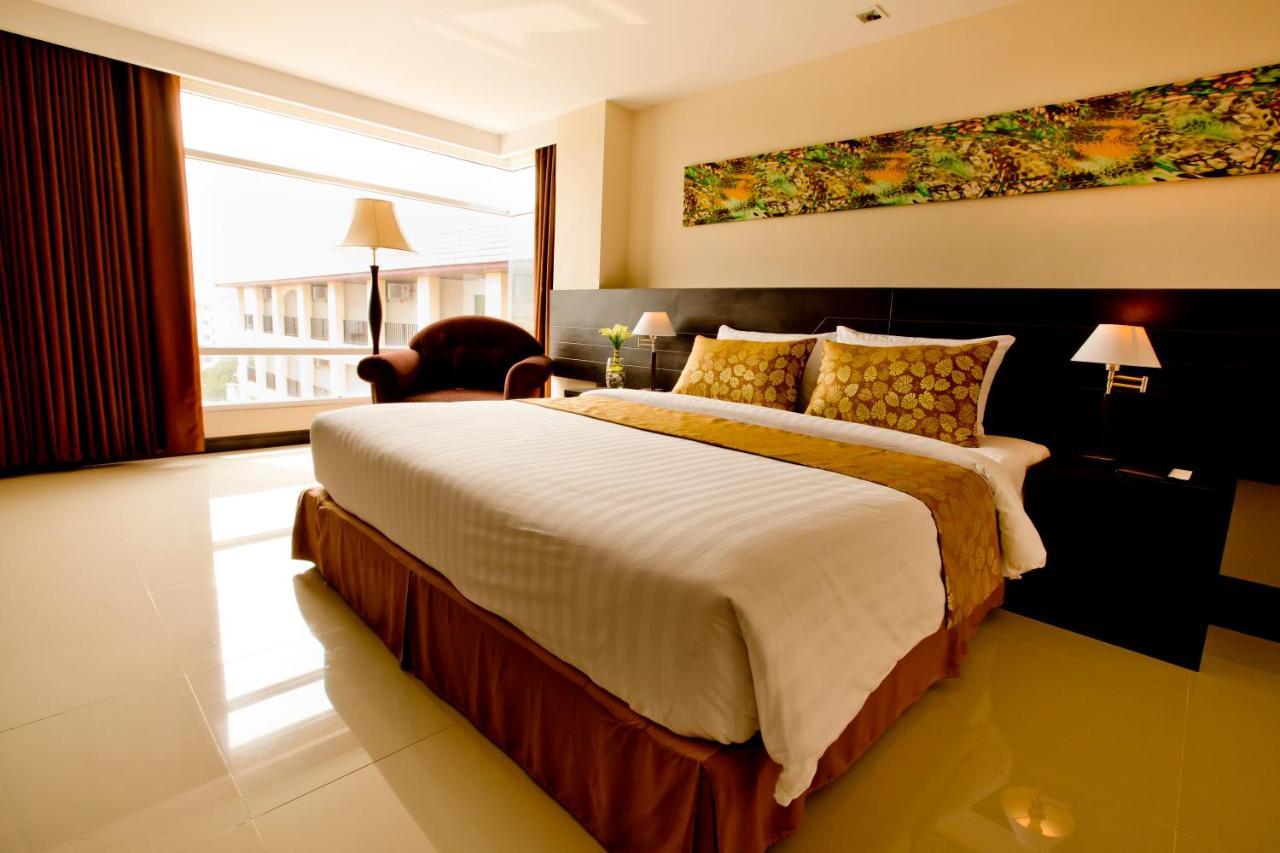 Sinsuvarn Airport 4*