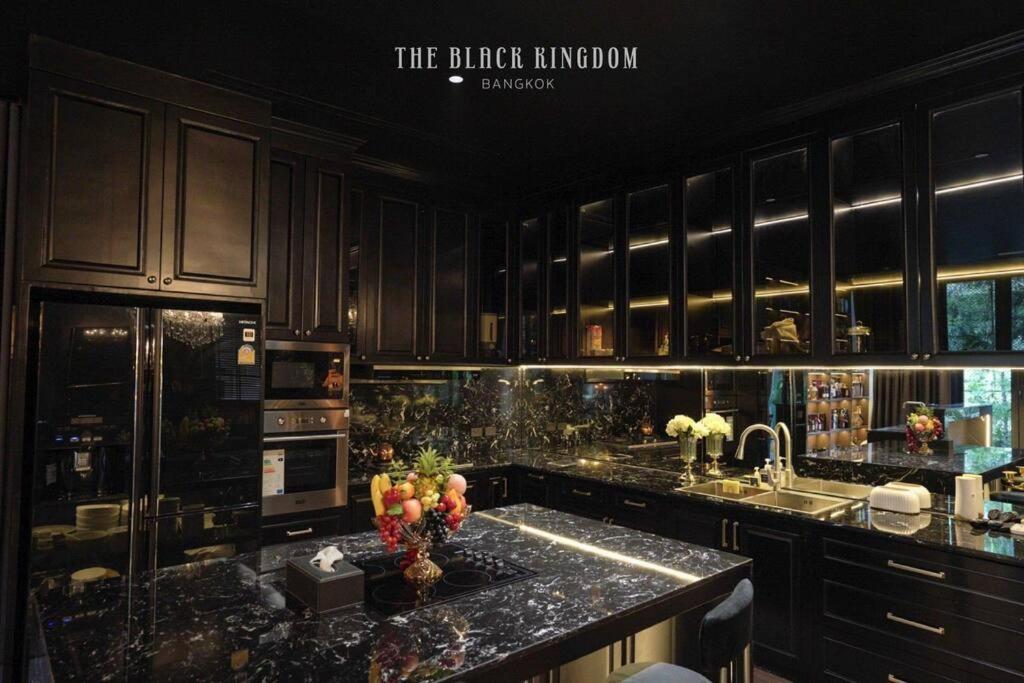 The Black Kingdom - เดอะ แบล็ค คิงดอม Bangkok