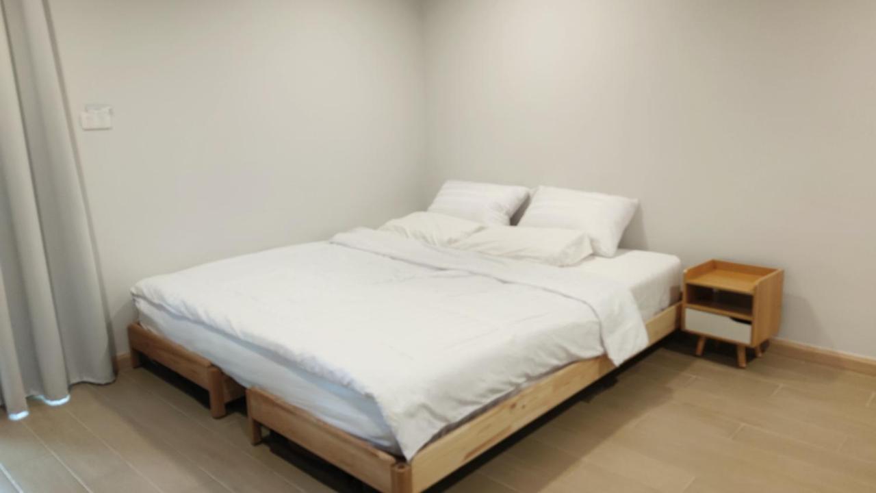 Cozy 1-bedroom Close To Mrt Near Jj Market Bangkok