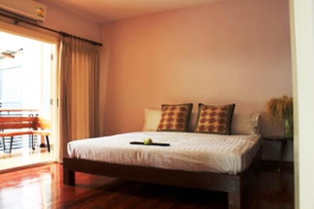 Baan Manusarn Bed & Breakfast Bangkok