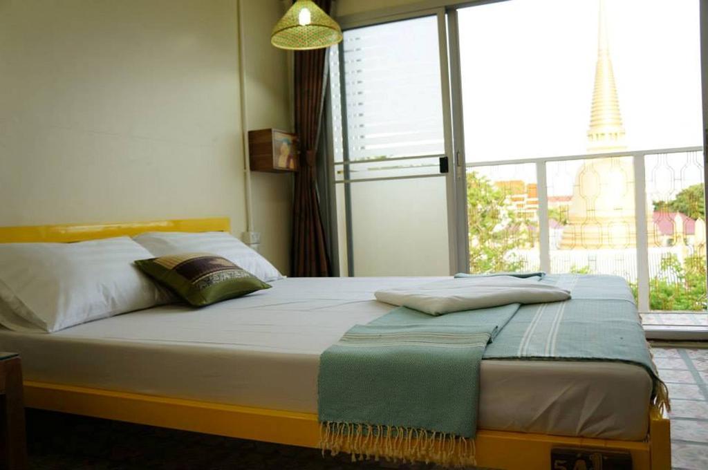 Hostel Baan Bovorn *