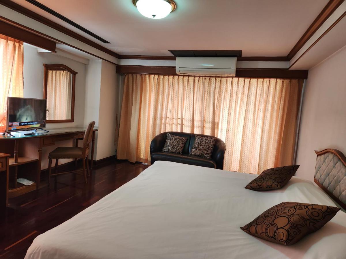 Interchange Tower Serviced - Sha Extra 3* Bangkok
