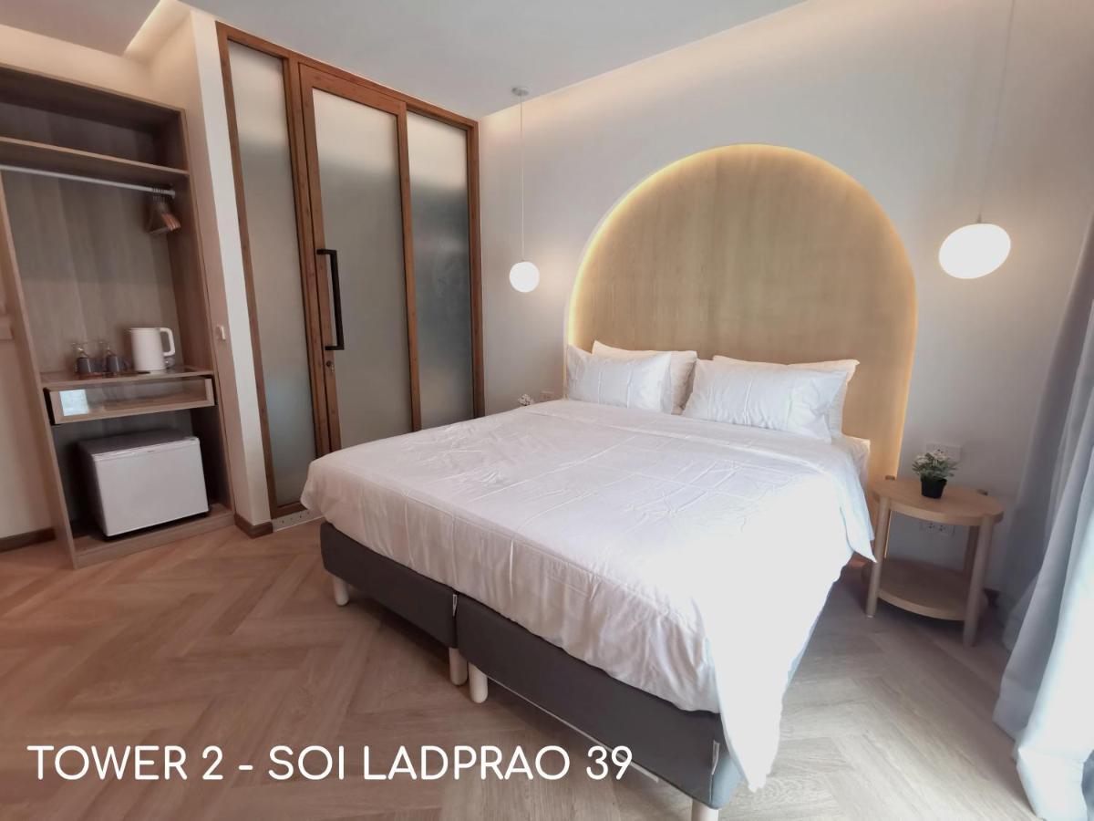 Double Bed Bangkok