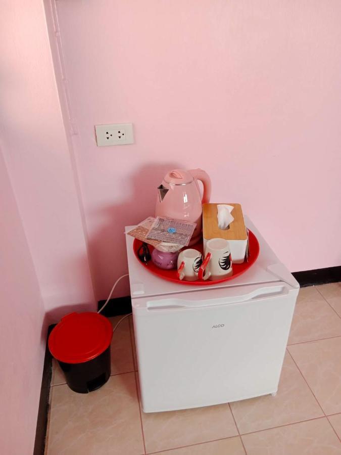 Airport Express: Convenient With Breakfast Apartment *