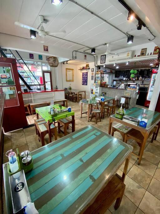 Ratanawong Place 553 Pangsapuri *