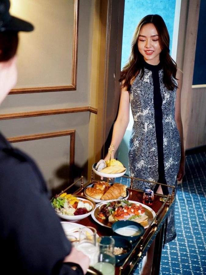 Hotel The Coach Sukhumvit - Asok Bts 4*