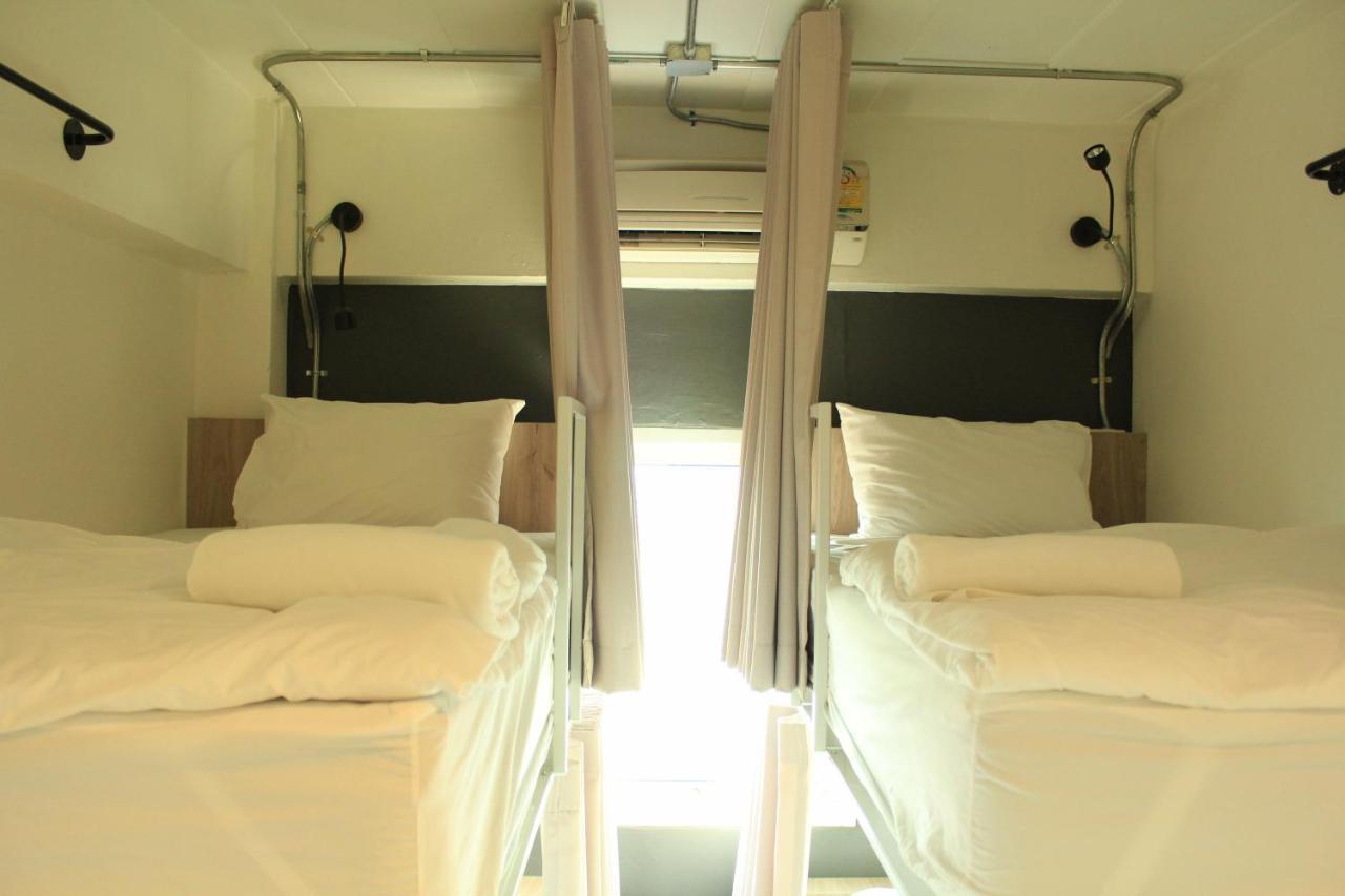 Asrama Jam Bangkok