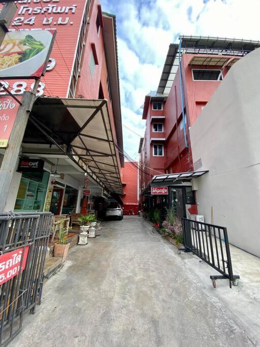 Apartment Ratanawong Place 206