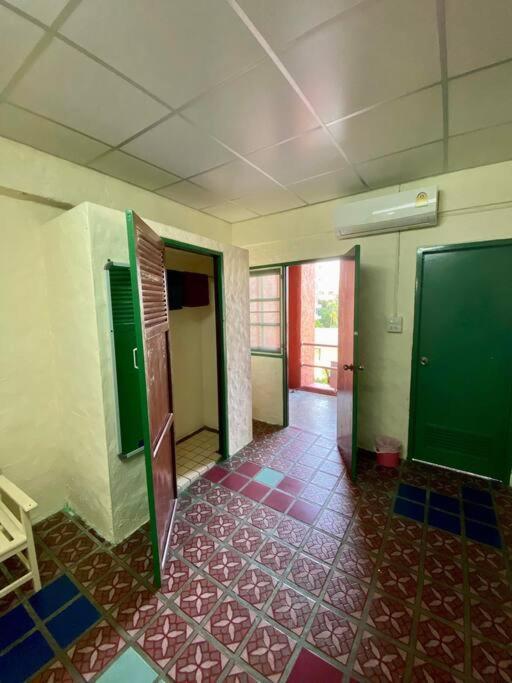 Apartment Ratanawong Place 206 *