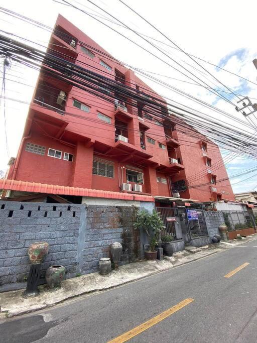 Apartment Ratanawong Place 206
